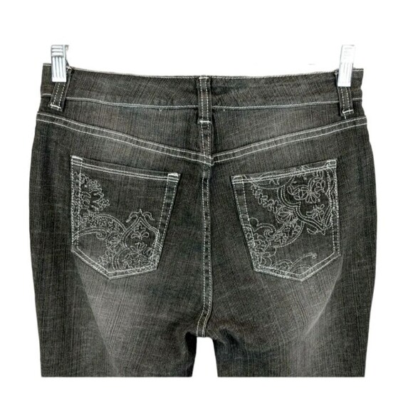 Chico's Platinum Gray Denim Straight Leg Jeans Size 6 (0.5) Embroidered Pockets - Picture 5 of 8